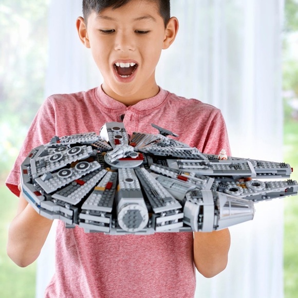 Lego 75105 Star Wars Millennium Falcon Set NIB - Picture 7 of 8